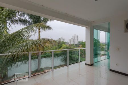 Casa à venda com 890m², 5 quartos e 7 vagasVaranda Suíte