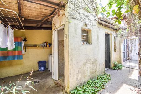 Casa à venda com 511m², 3 quartos e 4 vagas Casa à venda com 511m², 3 quartos e 4 vagasÁrea de Serviço