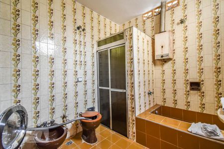 Casa à venda com 511m², 3 quartos e 4 vagas Casa à venda com 511m², 3 quartos e 4 vagasSuíte 1 - Banheiro