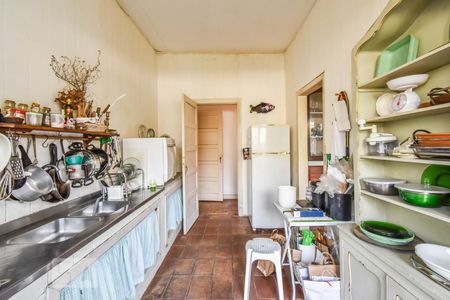 Casa à venda com 511m², 3 quartos e 4 vagas Casa à venda com 511m², 3 quartos e 4 vagasCozinha