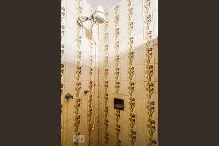 Casa à venda com 511m², 3 quartos e 4 vagas Casa à venda com 511m², 3 quartos e 4 vagasSuíte 1 - Banheiro