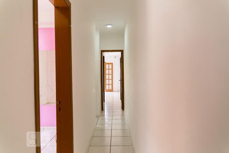 Casa à venda com 175m², 4 quartos e 2 vagas Casa à venda com 175m², 4 quartos e 2 vagasCorredor andar superior