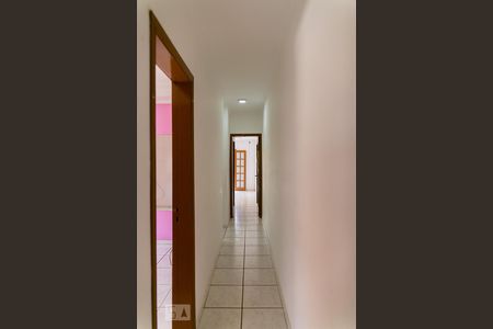 Casa à venda com 175m², 4 quartos e 2 vagas Casa à venda com 175m², 4 quartos e 2 vagasCorredor andar superior