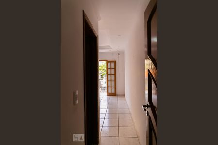 Casa à venda com 175m², 4 quartos e 2 vagas Casa à venda com 175m², 4 quartos e 2 vagasSuíte