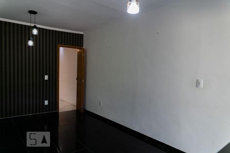 Casa à venda com 175m², 4 quartos e 2 vagas Casa à venda com 175m², 4 quartos e 2 vagasSala de Jantar