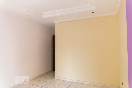 Casa à venda com 175m², 4 quartos e 2 vagas Casa à venda com 175m², 4 quartos e 2 vagasSuíte