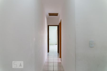 Casa à venda com 175m², 4 quartos e 2 vagas Casa à venda com 175m², 4 quartos e 2 vagasCorredor andar superior
