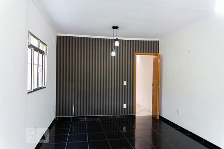 Casa à venda com 175m², 4 quartos e 2 vagas Casa à venda com 175m², 4 quartos e 2 vagasSala de Jantar