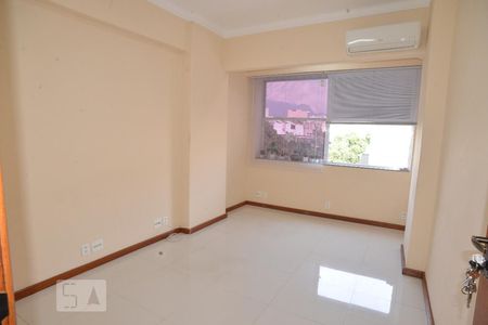 Sala de kitnet/studio para alugar com 1 quarto, 27m² em Centro, Rio de Janeiro