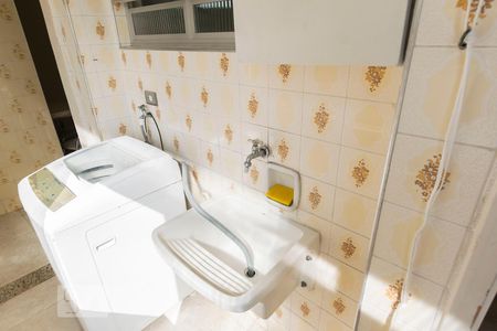 Apartamento para alugar com 70m², 2 quartos e 1 vagaÁrea de serviço