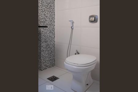 Apartamento à venda com 78m², 2 quartos e 2 vagas Apartamento à venda com 78m², 2 quartos e 2 vagasBanheiro