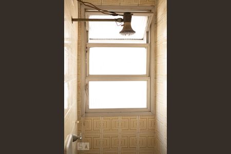 Apartamento à venda com 78m², 2 quartos e 2 vagas Apartamento à venda com 78m², 2 quartos e 2 vagasBanheiro de Serviço