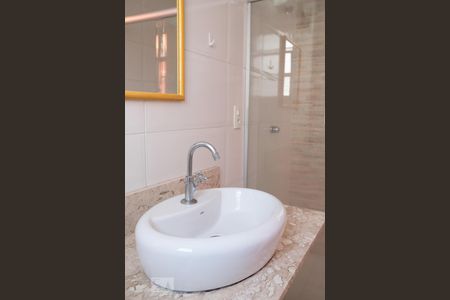 Apartamento à venda com 78m², 2 quartos e 2 vagas Apartamento à venda com 78m², 2 quartos e 2 vagasBanheiro Suíte