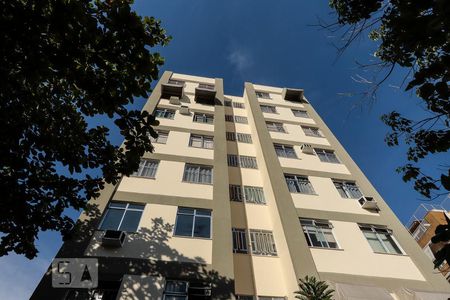 Apartamento à venda com 75m², 3 quartos e sem vagaFachada