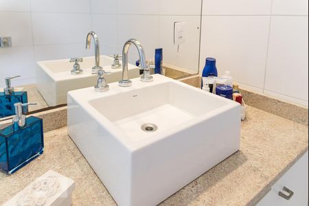 Apartamento à venda com 78m², 2 quartos e 1 vagaBanheiro