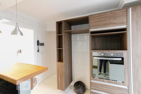 Cozinha de apartamento para alugar com 2 quartos, 75m² em Vila Alexandria, São Paulo