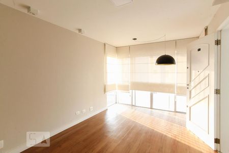Sala de apartamento para alugar com 2 quartos, 75m² em Vila Alexandria, São Paulo