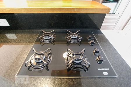 Cozinha de apartamento para alugar com 2 quartos, 75m² em Vila Alexandria, São Paulo