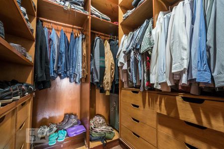 Casa para alugar com 350m², 3 quartos e sem vagaCloset Suíte