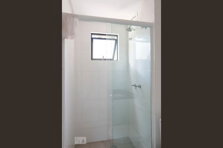 Banheiro da Suíte de kitnet/studio à venda com 1 quarto, 40m² em Bacacheri, Curitiba