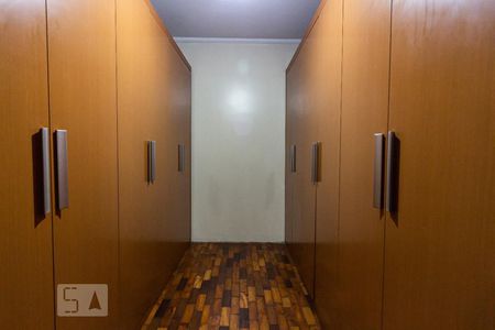 Casa à venda com 286m², 3 quartos e 2 vagasCloset