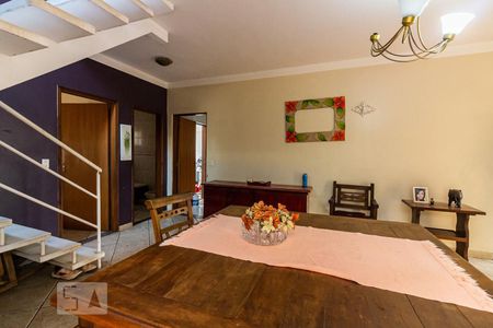 Sala de casa à venda com 3 quartos, 286m² em Vila Lageado, São Paulo