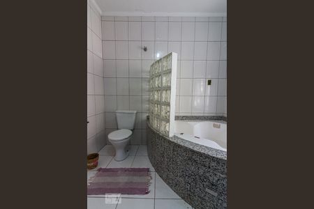 Casa à venda com 286m², 3 quartos e 2 vagasBanheiro da Suite 1