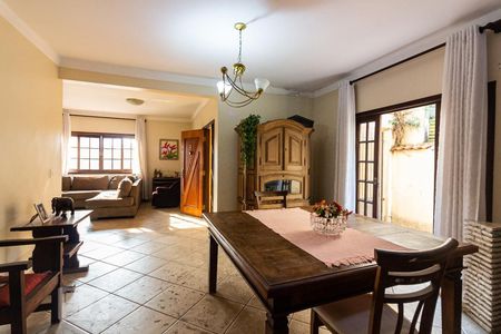 Sala de casa à venda com 3 quartos, 286m² em Vila Lageado, São Paulo