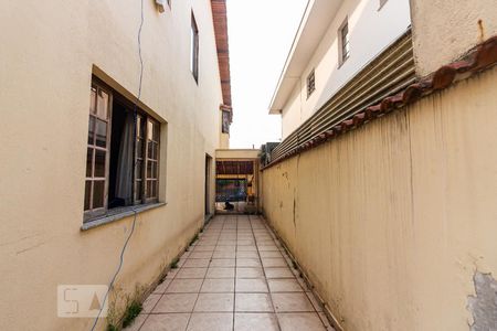 Casa à venda com 286m², 3 quartos e 2 vagasCorredor