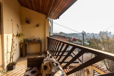 Casa à venda com 286m², 3 quartos e 2 vagasVaranda