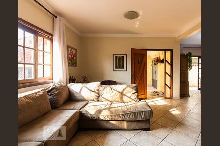 Sala de casa à venda com 3 quartos, 286m² em Vila Lageado, São Paulo