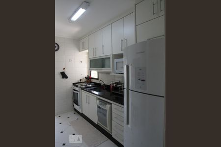 cozinha de apartamento à venda com 2 quartos, 68m² em Vila Marieta, Campinas