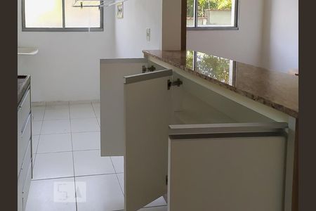 Apartamento para alugar com 50m², 2 quartos e 1 vagaCozinha - Armários