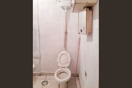 Banheiro de apartamento para alugar com 1 quarto, 30m² em Bela Vista, São Paulo