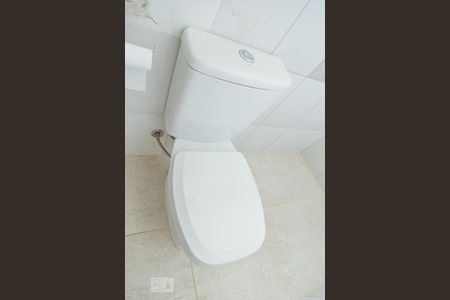 Casa para alugar com 80m², 2 quartos e 1 vaga Casa para alugar com 80m², 2 quartos e 1 vagaBanheiro