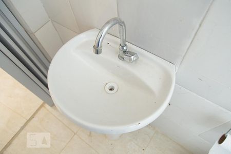 Casa para alugar com 80m², 2 quartos e 1 vaga Casa para alugar com 80m², 2 quartos e 1 vagaBanheiro