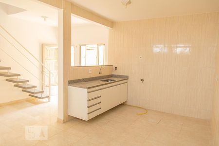 Casa para alugar com 80m², 2 quartos e 1 vaga Casa para alugar com 80m², 2 quartos e 1 vagaCozinha