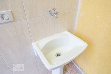 Casa para alugar com 80m², 2 quartos e 1 vaga Casa para alugar com 80m², 2 quartos e 1 vagaÁrea de Serviço