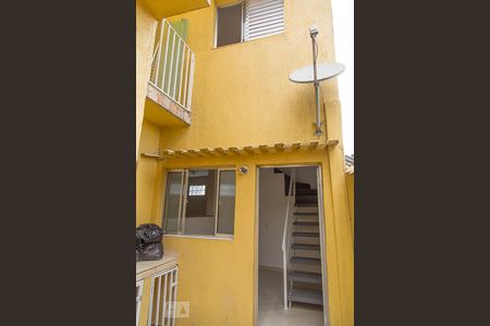 Casa para alugar com 80m², 2 quartos e 1 vaga Casa para alugar com 80m², 2 quartos e 1 vagaFachada