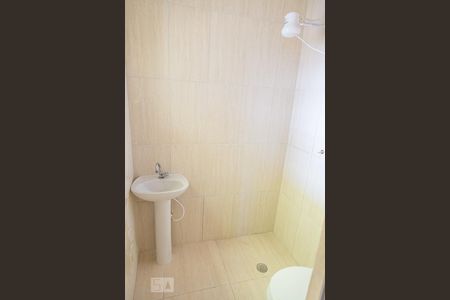 Casa para alugar com 80m², 2 quartos e 1 vaga Casa para alugar com 80m², 2 quartos e 1 vagaBanheiro Social