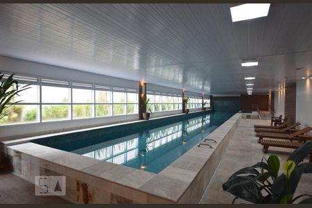 Studio à venda com 40m², 1 quarto e sem vagaÁrea comum - Piscina