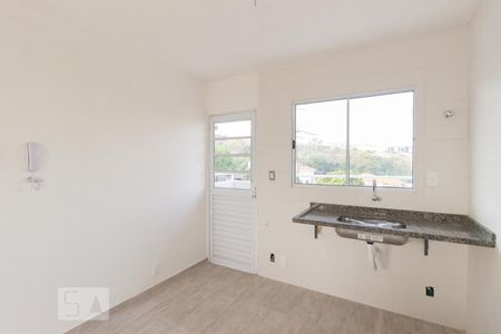 Cozinha de apartamento para alugar com 2 quartos, 71m² em Vila Baruel, São Paulo