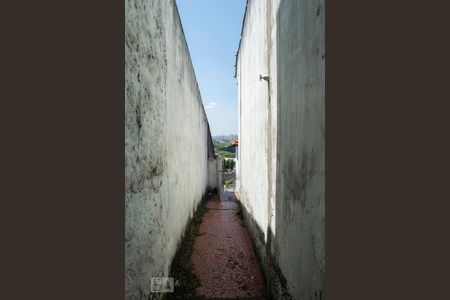 Casa para alugar com 86m², 1 quarto e sem vagaCORREDOR LATERAL