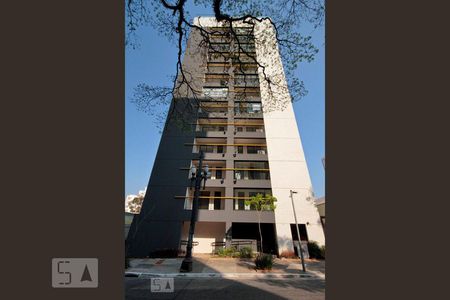 Studio para alugar com 27m², 1 quarto e sem vaga Studio para alugar com 27m², 1 quarto e sem vagaFachada