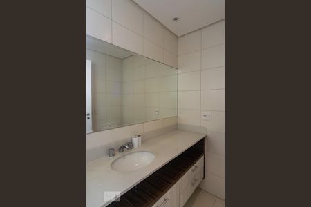 Apartamento à venda com 162m², 4 quartos e 3 vagasBanheiro da Suíte 1