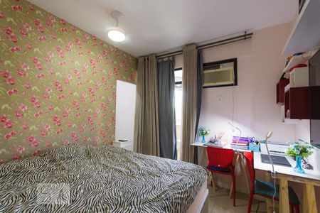 Apartamento à venda com 153m², 4 quartos e 2 vagasQuarto 3 - Suíte