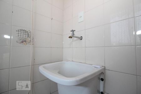 Apartamento à venda com 65m², 2 quartos e 1 vaga Apartamento à venda com 65m², 2 quartos e 1 vagaDetalhe da area de serviço tanque