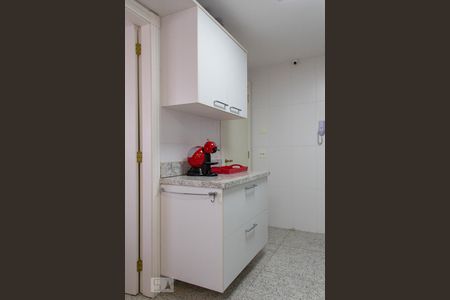 Apartamento à venda com 180m², 3 quartos e 3 vagasCozinha