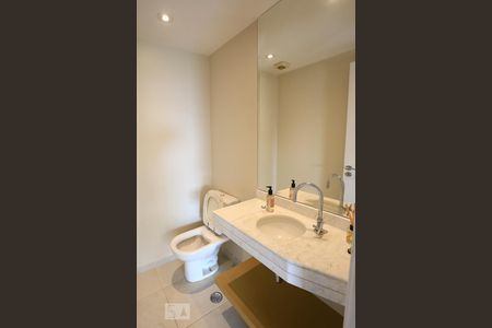 Apartamento para alugar com 191m², 3 quartos e 3 vagasLavabo