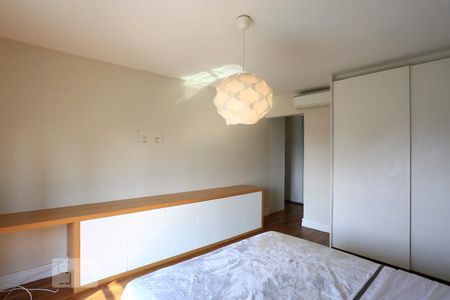 Apartamento para alugar com 191m², 3 quartos e 3 vagasSuite 1